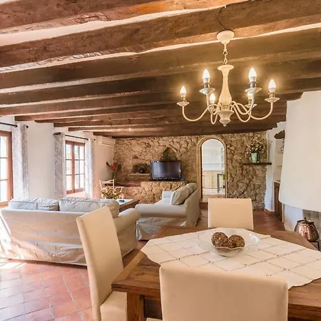 Villa Garrovar Beautiful House For 6 People Located In Heart Of Old Town Pollenca