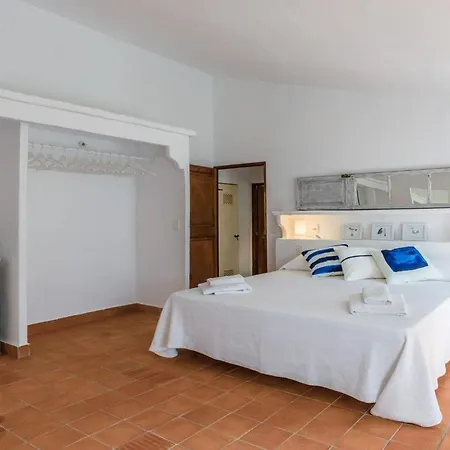 Villa Garrovar Beautiful House For 6 People Located In Heart Of Old Town